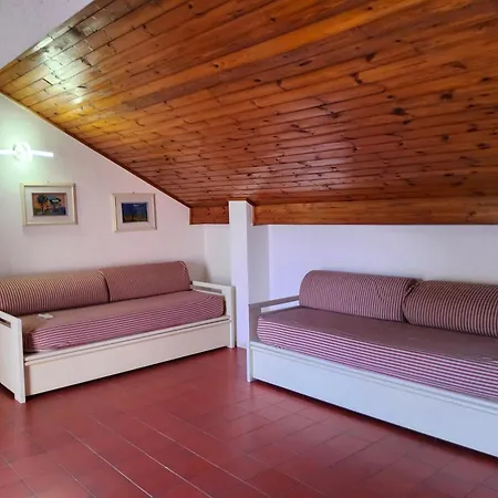 Casa Sulla Di Santa Tecla アチレアーレ